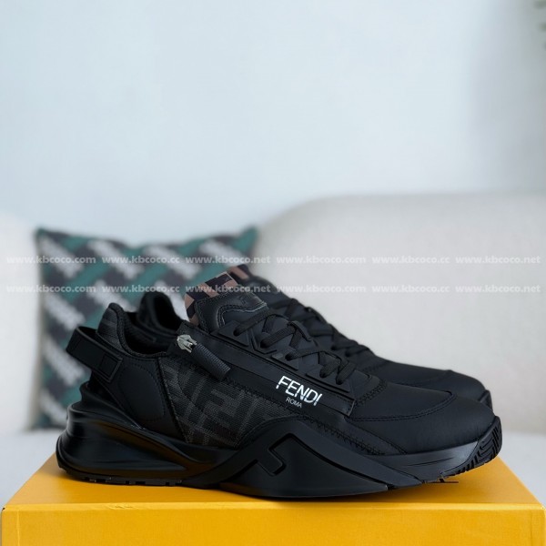 「#4430」FENDI leather casual low-top shoes