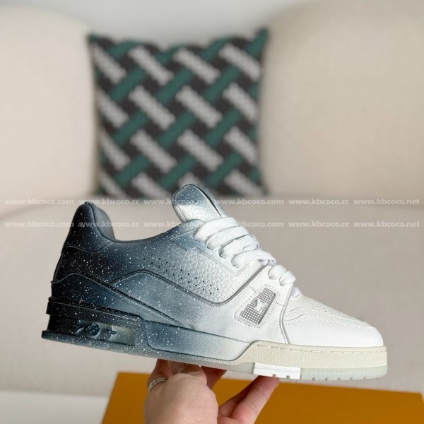 LOUIS VUITTON TRAINER SNEAKERS