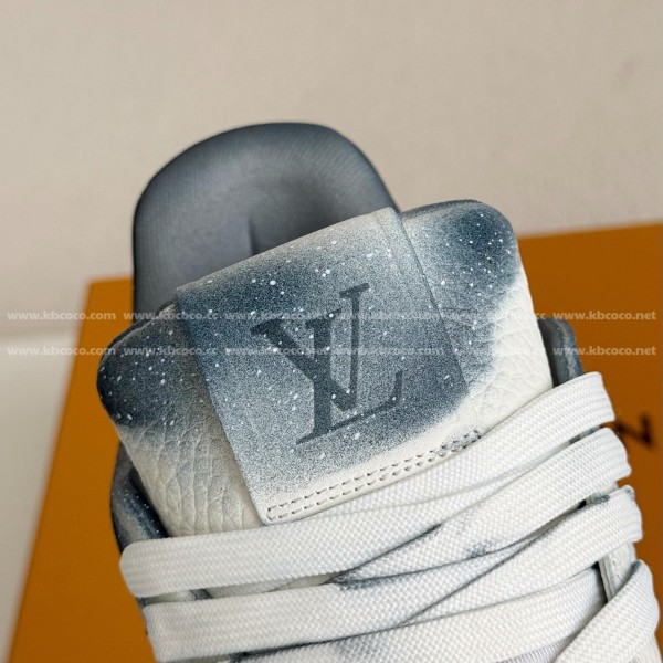 LOUIS VUITTON TRAINER SNEAKERS