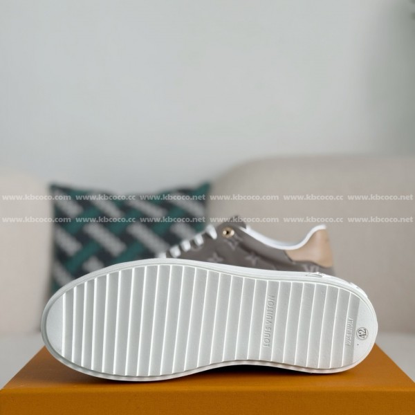 Louis Vuitton Casual skate shoes