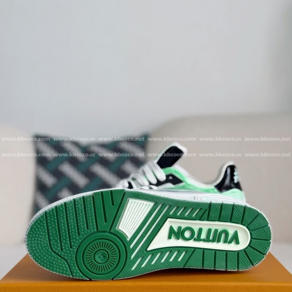 LOUIS VUITTON TRAINER SNEAKERS