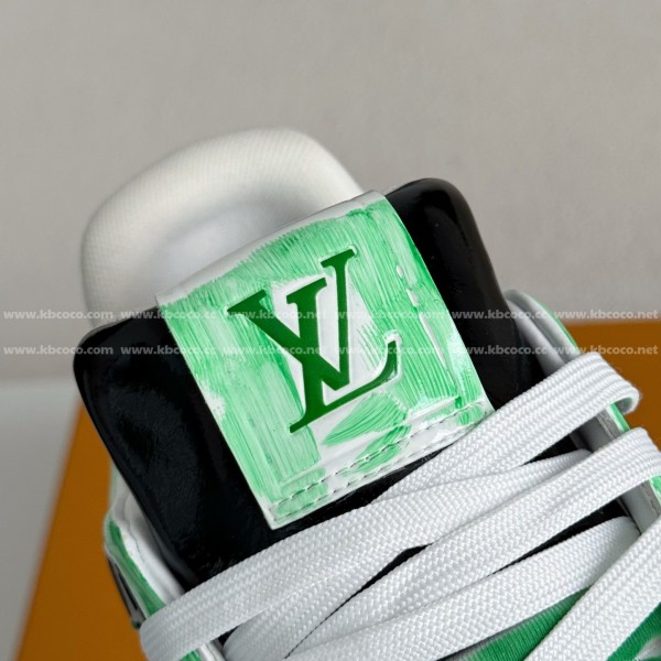 LOUIS VUITTON TRAINER SNEAKERS