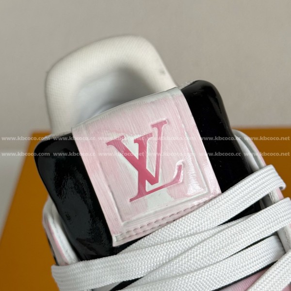 LOUIS VUITTON TRAINER SNEAKERS