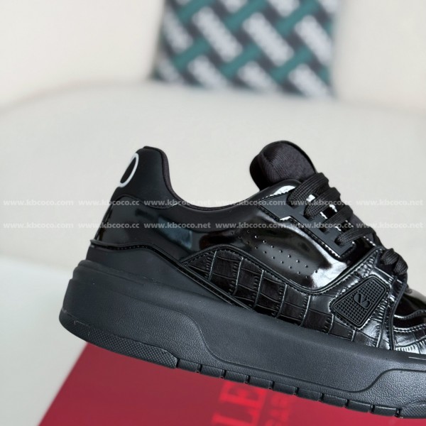 Valentino Garavani Leather Casual Shoes