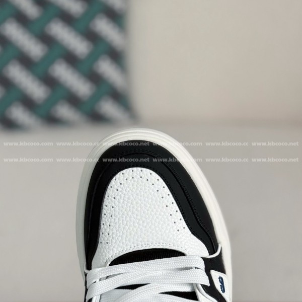 Valentino Garavani Leather Casual Shoes