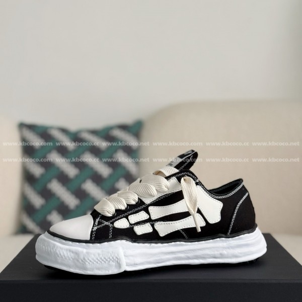 Maison Mihara Yasuhiro x  AMIRI Skel- Top Low canvas shoes