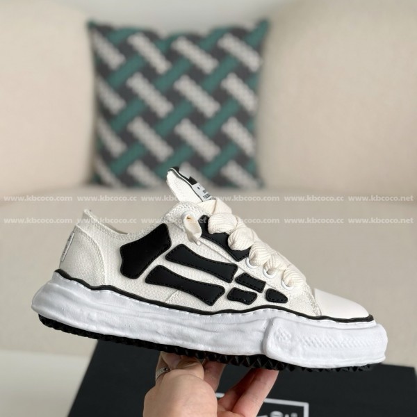 Maison Mihara Yasuhiro x  AMIRI Skel- Top Low canvas shoes