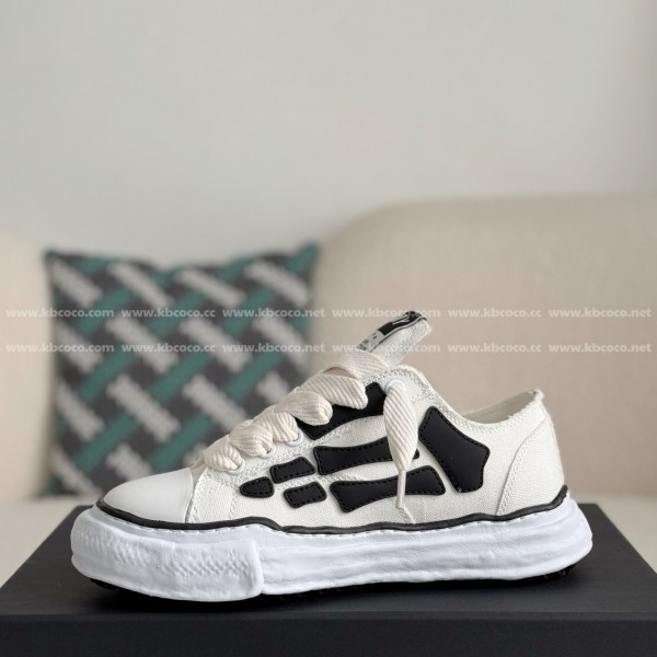 Maison Mihara Yasuhiro x  AMIRI Skel- Top Low canvas shoes