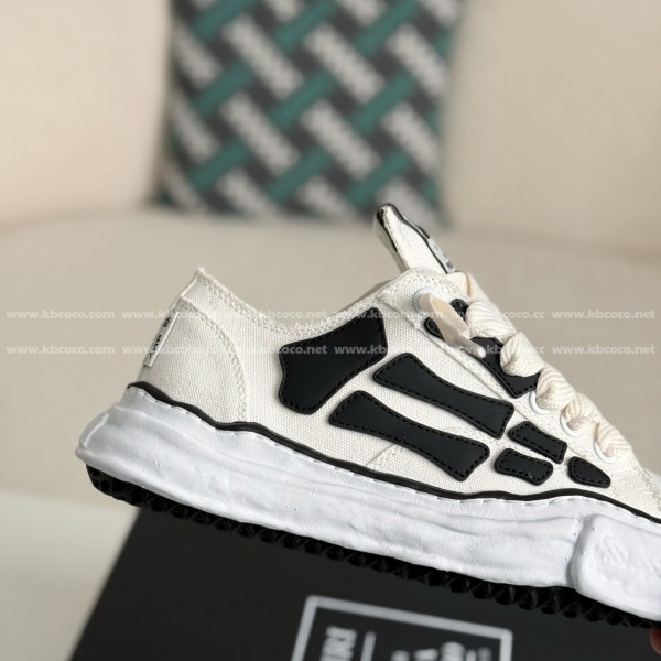 Maison Mihara Yasuhiro x  AMIRI Skel- Top Low canvas shoes
