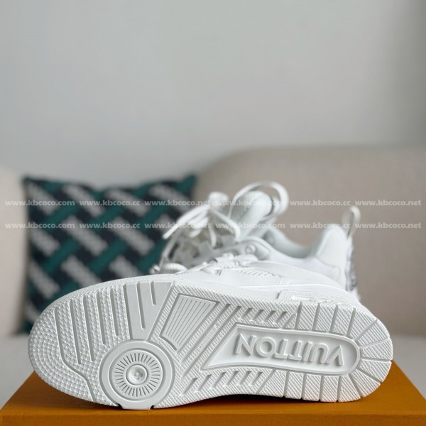 LOUIS VUITTON RUNNER TATIC SNEAKERS