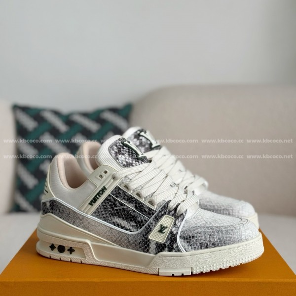 「#4541」LOUIS VUITTON TRAINER SNEAKERS