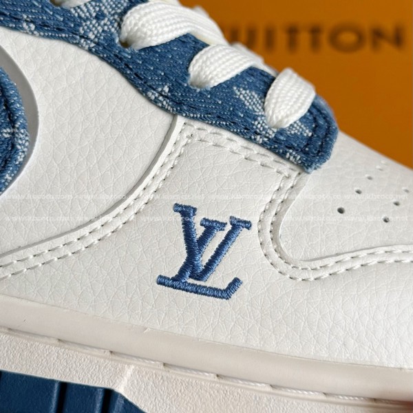 LOUIS VUITTON  x Nike Dunk Casual Sneakers