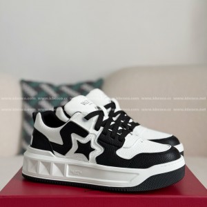 「#4555」Valentino One Stud Sneakers