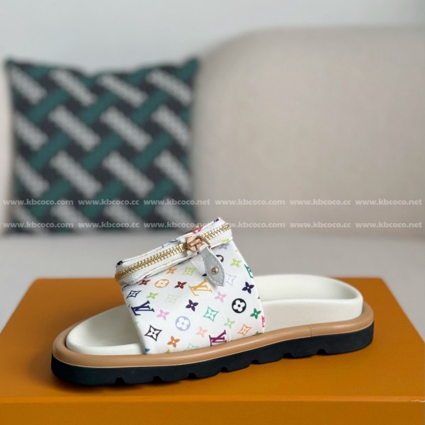 LOUIS VUITTON x MURAKAMI Leather Flip Flops