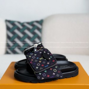 「#4558」LOUIS VUITTON x MURAKAMI Leather Flip Flops