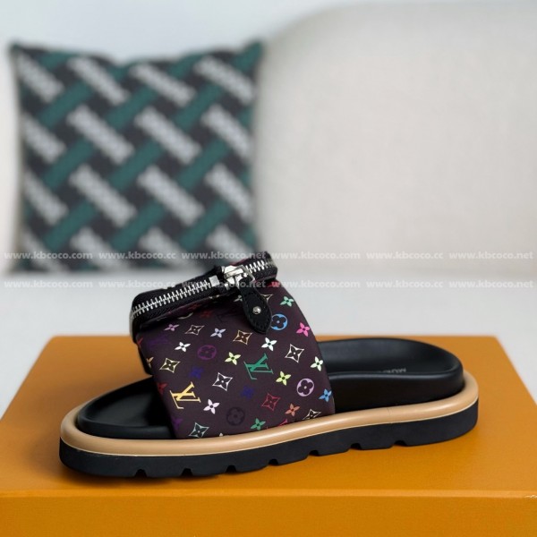 LOUIS VUITTON x MURAKAMI Leather Flip Flops