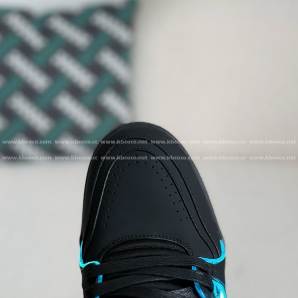 LOUIS VUITTON LED TRAINER SNEAKERS
