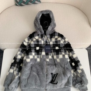 「#4570」Louis Vuitton Skiing Series FW24 Black And White Check Hooded Fleece Jacket