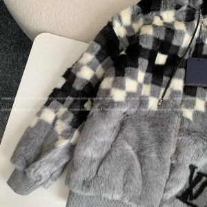 「#4570」Louis Vuitton Skiing Series FW24 Black And White Check Hooded Fleece Jacket