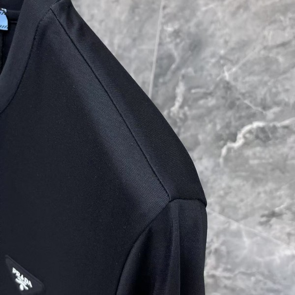 PRADA 24 new triangle logo short sleeves black