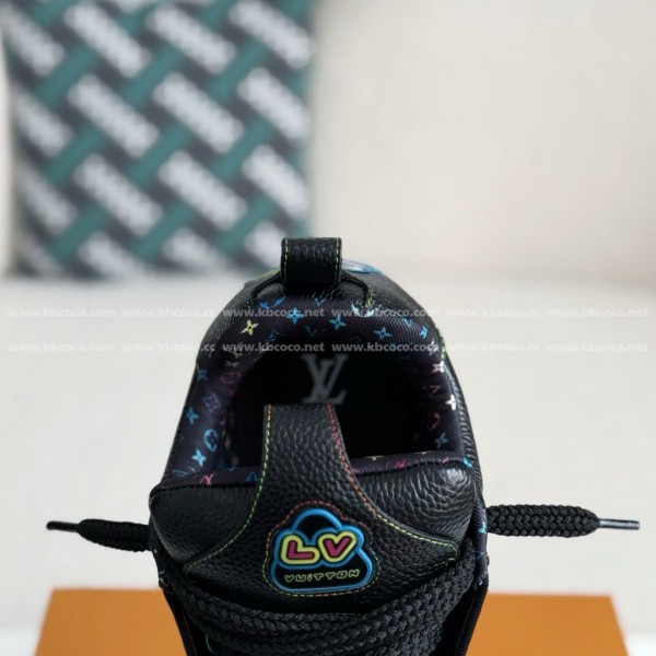 LOUIS VUITTON SKATE LOW-TOP SNEAKERS