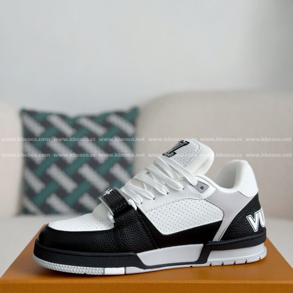 LOUIS VUITTON TRAINER SNEAKERS