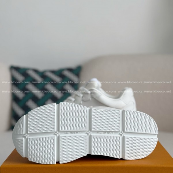 LOUIS VUITTON 2025 Autumn And Winter Series Classic Leather Casual Shoes