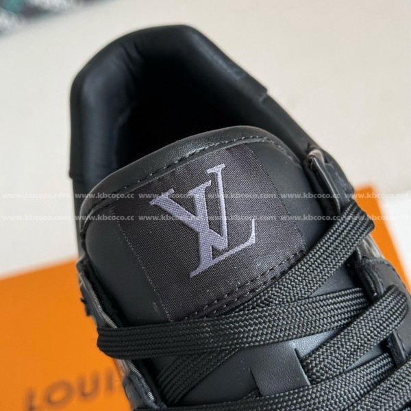 LOUIS VUITTON RUN AWAY CASUAL SHOES