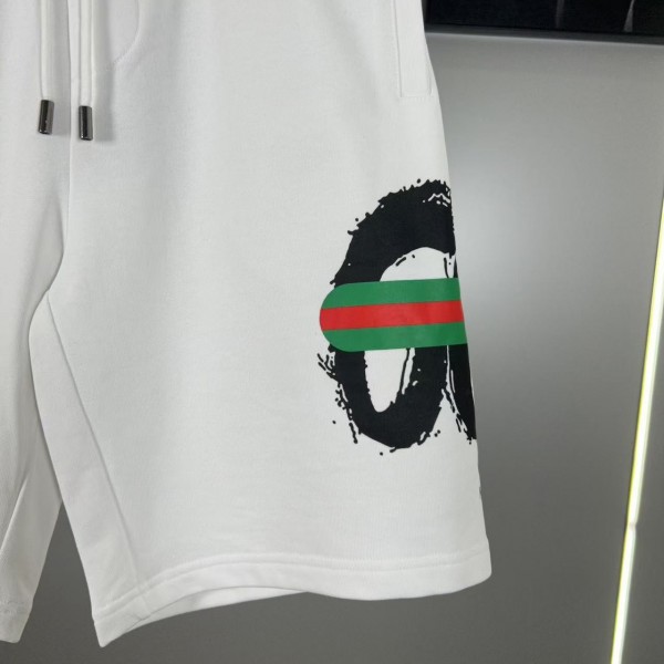 Gucci side print classic logo shorts