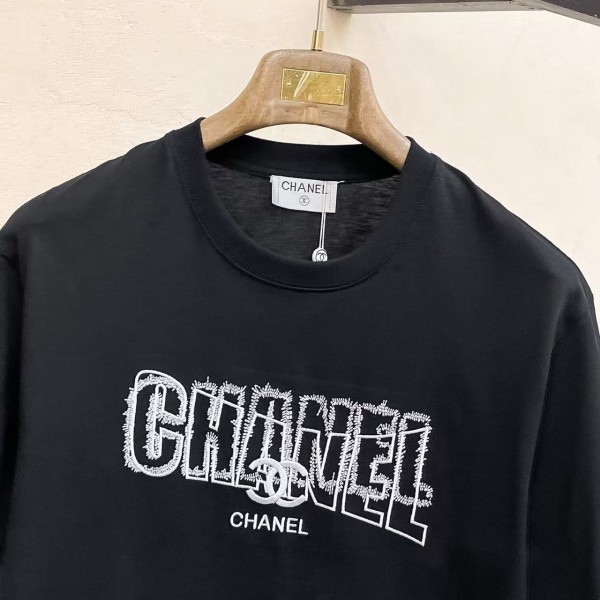 CHANEL cotton logo embroidered T-shirt