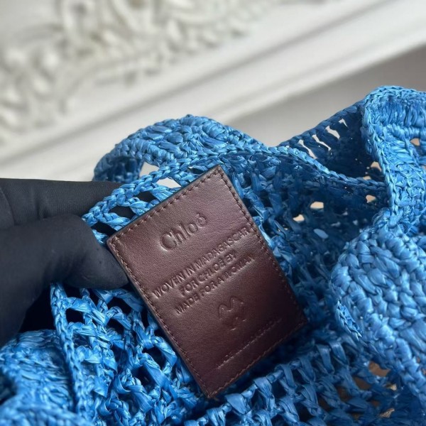 chloe spring and summer new SUMMER BANANA dopamine color blue pure handmade straw woven bag Size: 33