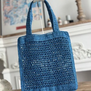 「#4840」chloe spring and summer new SUMMER BANANA dopamine color blue pure handmade straw woven bag Size: 33
