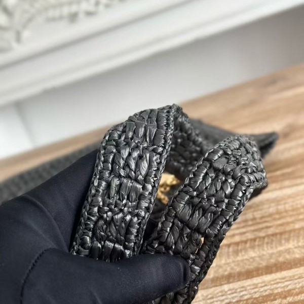 chloe spring and summer new SUMMER BANANA dopamine color black pure handmade straw woven bag Size: 3