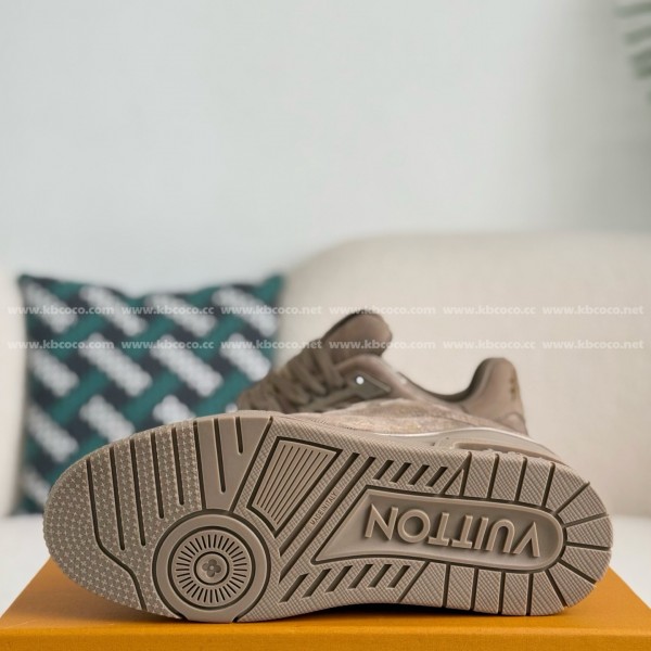 LOUIS VUITTON TRAINER SNEAKERS