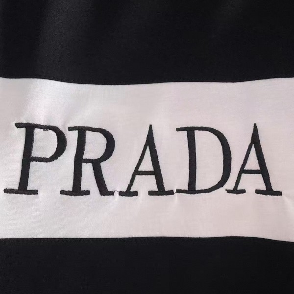 Prada luxury classic original logo top