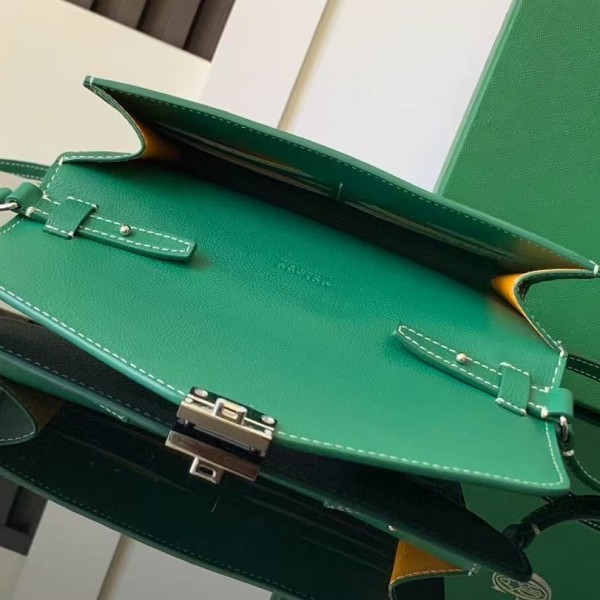 Goyard imported cowhide with canvas one-shoulder crossbody bag, size: 21*16*4cm