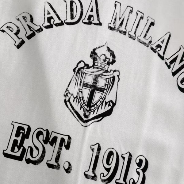 Prada 2025 Spring and Summer Latest Round Neck Fashion Short Sleeve