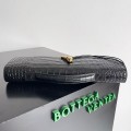 「#5020」BOTTECA VENETA uses exquisite craftsmanship intreccio embossed imported cow leather evening clutch b