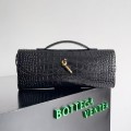 「#5020」BOTTECA VENETA uses exquisite craftsmanship intreccio embossed imported cow leather evening clutch b
