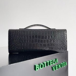 「#5020」BOTTECA VENETA uses exquisite craftsmanship intreccio embossed imported cow leather evening clutch b