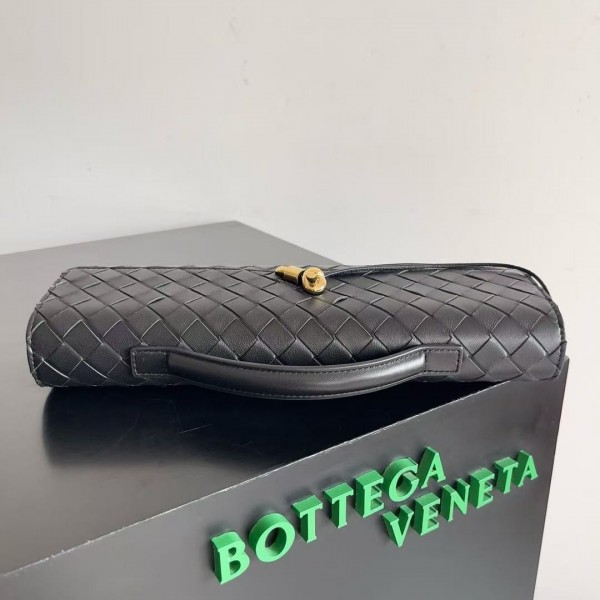 BOTTECA VENETA uses exquisite craftsmanship intreccio woven imported sheepskin evening clutch bag Si