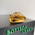 「#5028」BOTTECA VENETA uses exquisite craftsmanship intreccio weaving imported lacquered cowhide leather eve