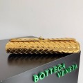 「#5028」BOTTECA VENETA uses exquisite craftsmanship intreccio weaving imported lacquered cowhide leather eve