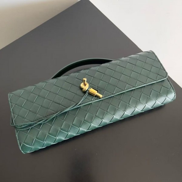 BOTTECA VENETA uses exquisite craftsmanship intreccio woven imported sheepskin evening clutch bag Si
