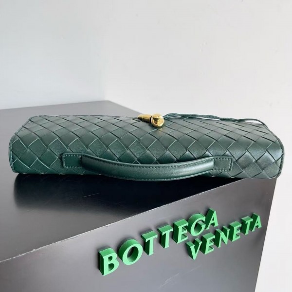BOTTECA VENETA uses exquisite craftsmanship intreccio woven imported sheepskin evening clutch bag Si