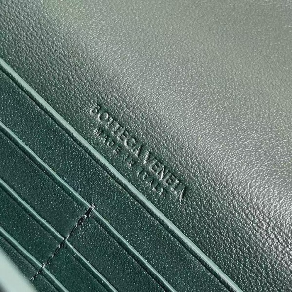BOTTECA VENETA uses exquisite craftsmanship intreccio woven imported sheepskin evening clutch bag Si