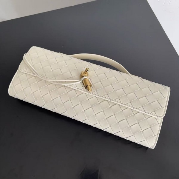 BOTTECA VENETA uses exquisite craftsmanship intreccio woven imported sheepskin evening clutch bag Si