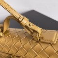 「#5035」BOTTECA VENETA uses exquisite craftsmanship intreccio weaving imported sheepskin leather Crossbody t