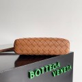 「#5037」BOTTECA VENETA uses exquisite craftsmanship intreccio weaving imported sheepskin leather Crossbody t