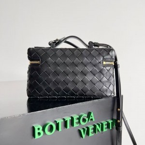 「#5040」BOTTECA VENETA uses exquisite craftsmanship intreccio weaving imported sheepskin leather Crossbody t